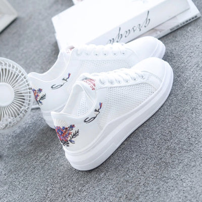 WAWFROK Women Casual Shoes Summer 2018 Spring Women Shoes Fashion Embroidered Breathable Hollow Lace-Up Women Sneakers