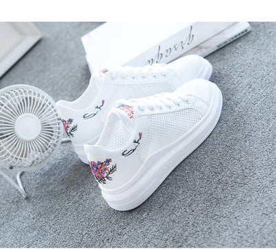 WAWFROK Women Casual Shoes Summer 2018 Spring Women Shoes Fashion Embroidered Breathable Hollow Lace-Up Women Sneakers