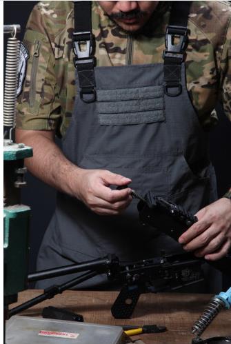 Unisex Sleeveless Tactical Vest Apron Pinafore Camo Technician Mechanic Apron Military Working Multi-pockets Molle Release Apron