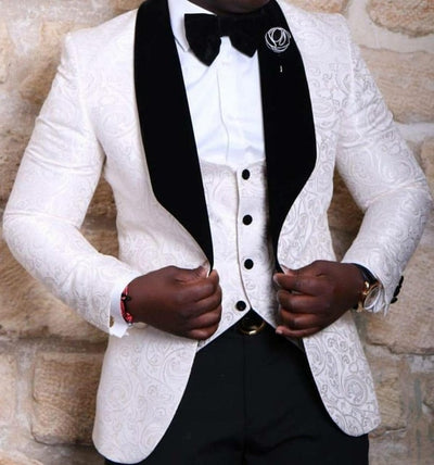 New Design 2018 Elegant Brand Slim Fit Smoking Suit Men Costume 3 Pieces Homme White Prom Tuxedo Groom Suits For Men Wedding