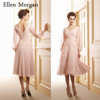 Long Sleeves Mother of the Bride Groom Dresses  2019 V Neck Knee Length Chiffon Pleated A line for Wedding Party Gowns